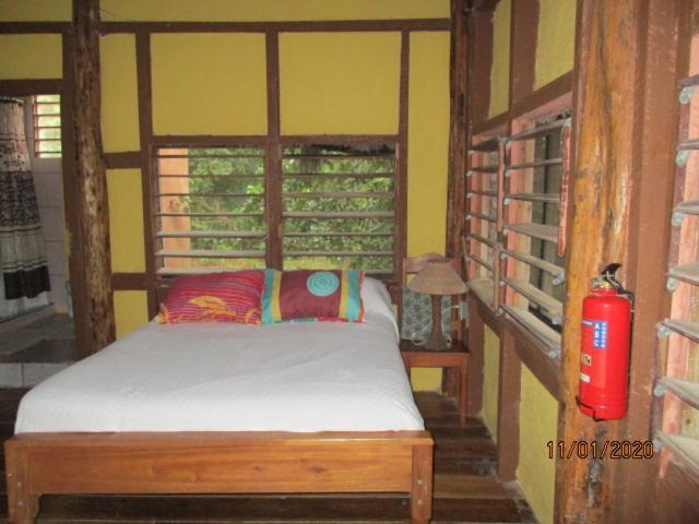 Cerros Beach Inn Corozal Ngoại thất bức ảnh