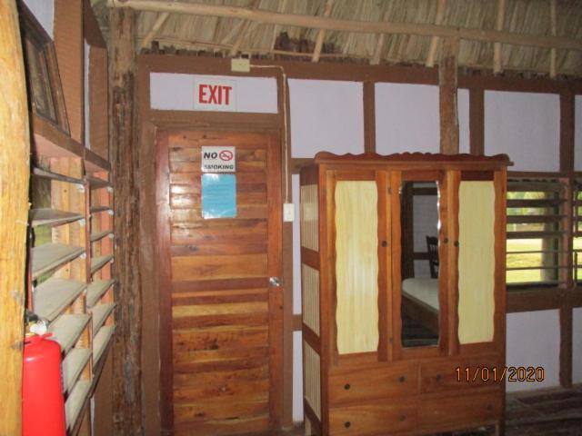 Cerros Beach Inn Corozal Ngoại thất bức ảnh